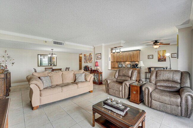 Building Photo - 4200 N Ocean Dr