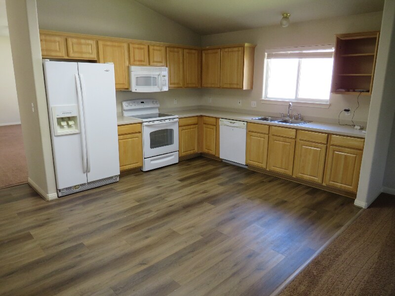 Building Photo - 3918 Southern Grove