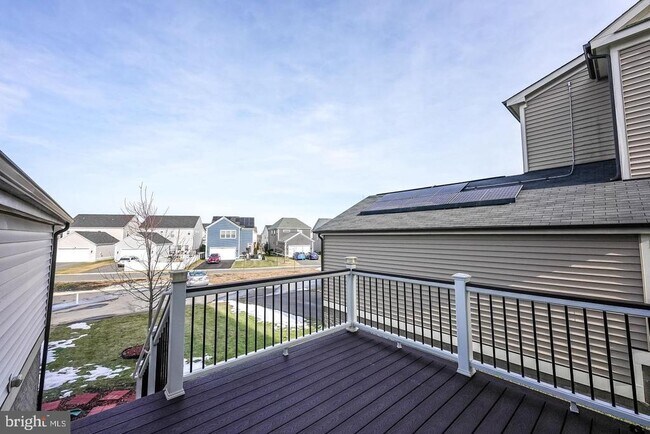 Building Photo - 317 Foxglove Way