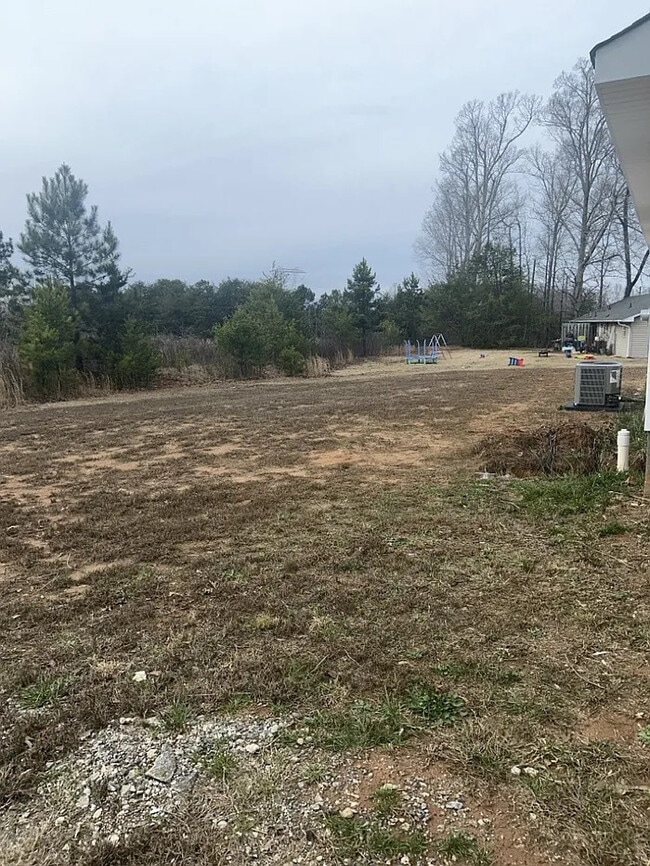 Building Photo - 721 Pickens Dr