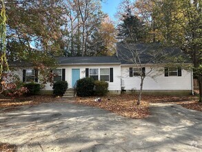 Building Photo - Single Family home close to Lewes