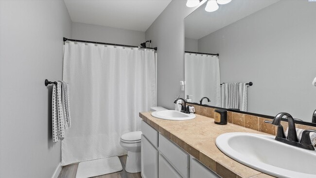 Building Photo - Small Town Charm with Big City Benefits