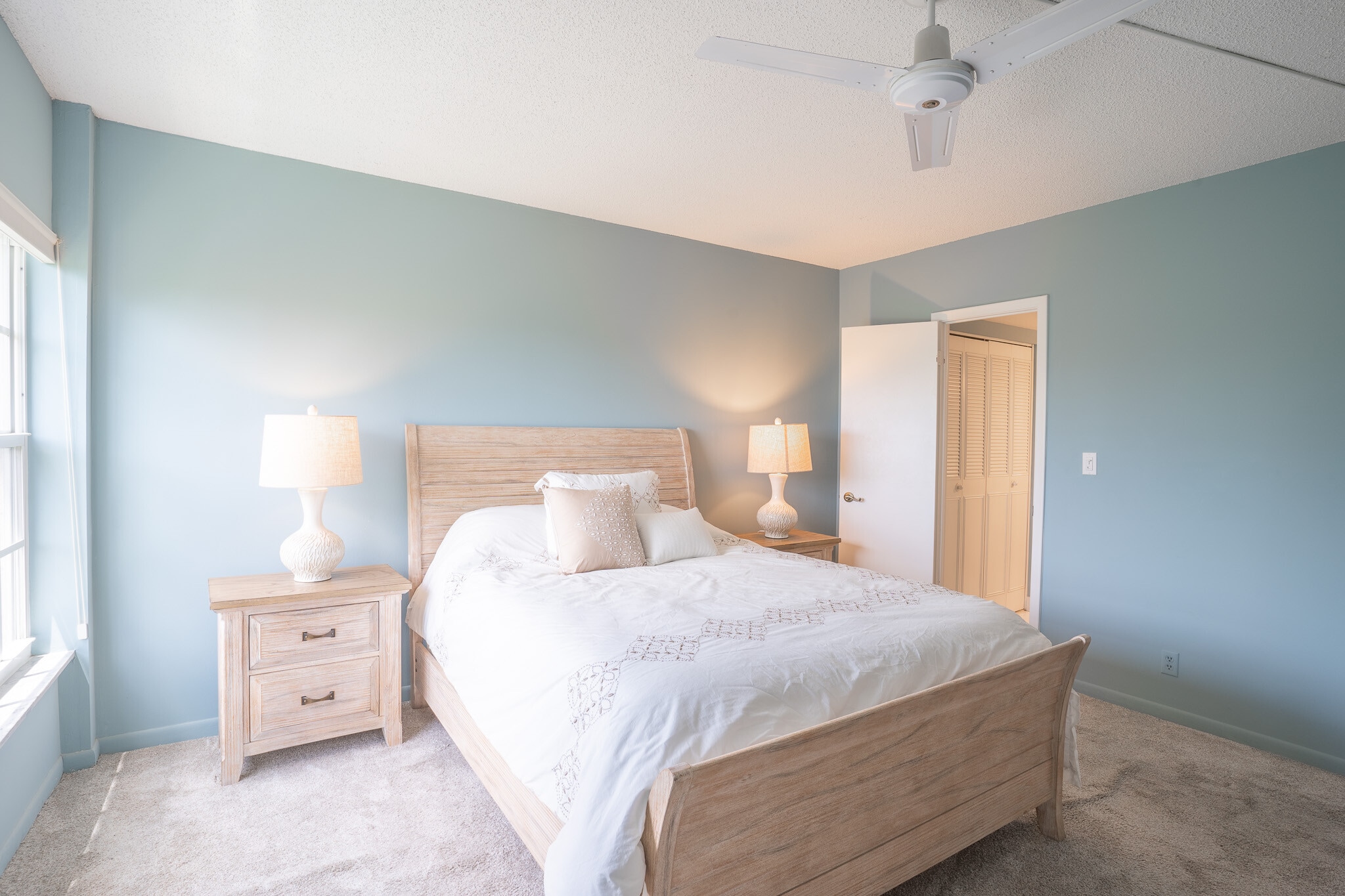 Building Photo - 250 NE 20th St