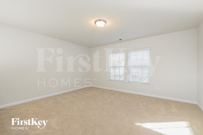 Building Photo - 272 Witch Hazel St