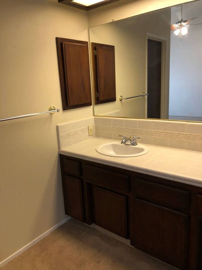 Building Photo - 9313 Laurel Oak Way
