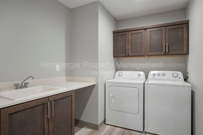 Building Photo - 1603 N Manifold Ln