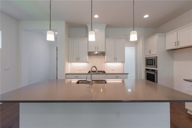 Building Photo - 1617 Woodwind Ln