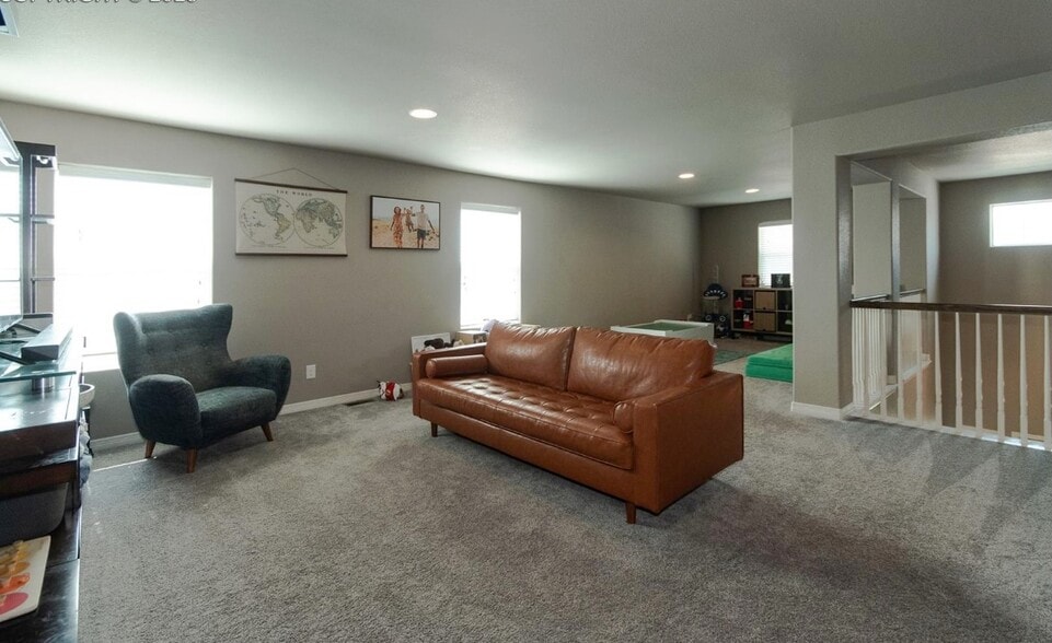 Building Photo - 8972 Pennycress Dr