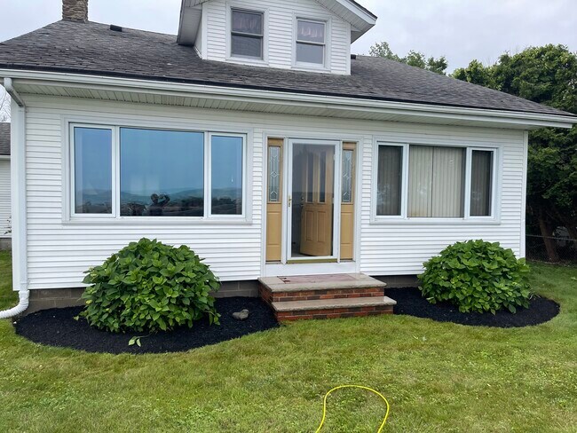 Building Photo - 6588 Shore Acres Dr