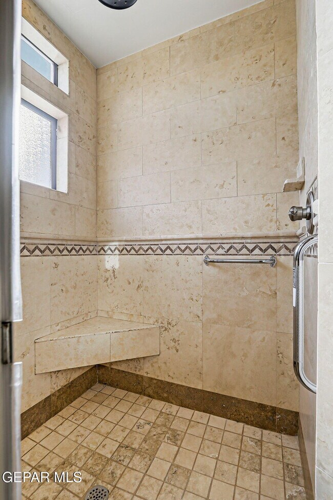 Building Photo - 724 Scott Ln