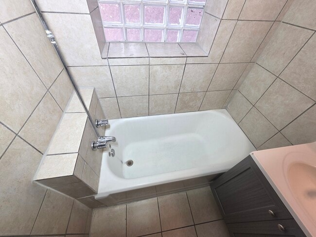 Building Photo - 6529 S Kimbark Ave