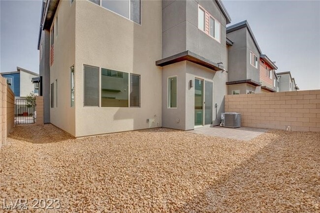Building Photo - 2657 Conifer Canyon St