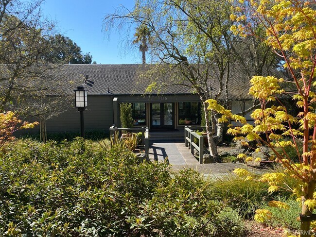 Building Photo - 5140 Diamond Heights Blvd