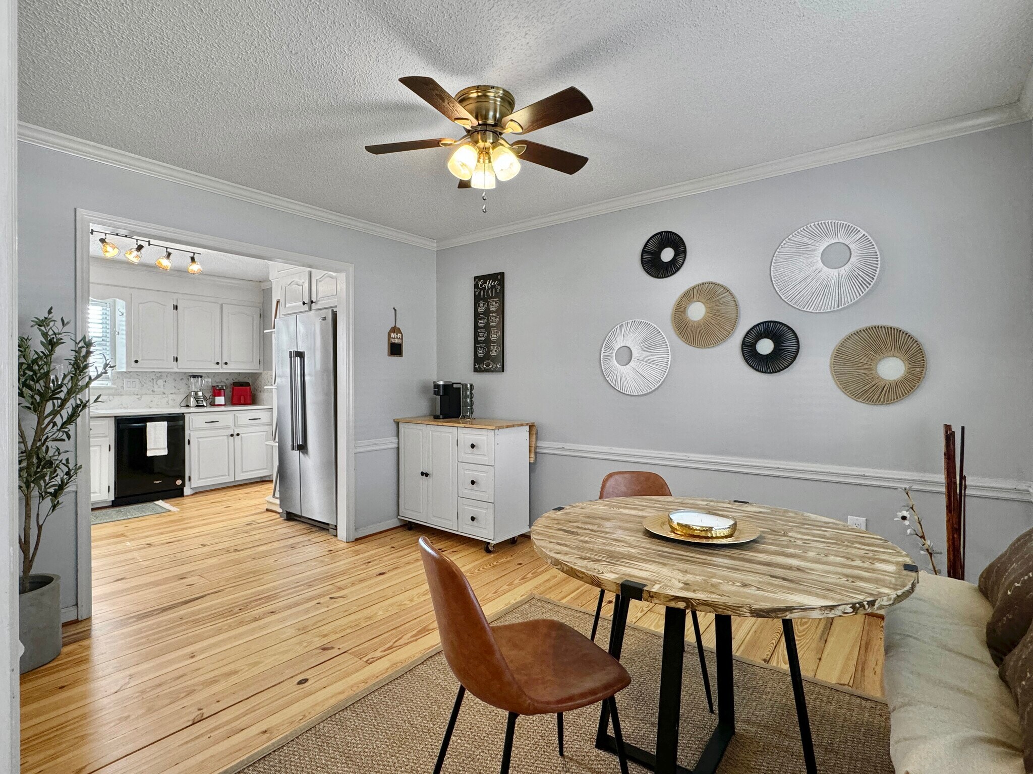 dining room - 7900 Elderberry Cir