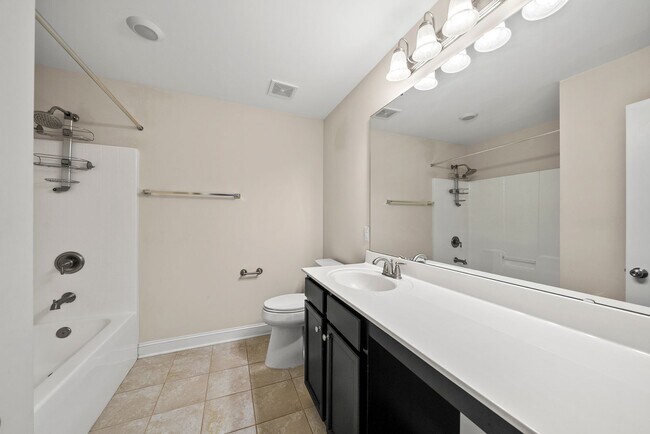 Building Photo - 3532 Bunting Dr