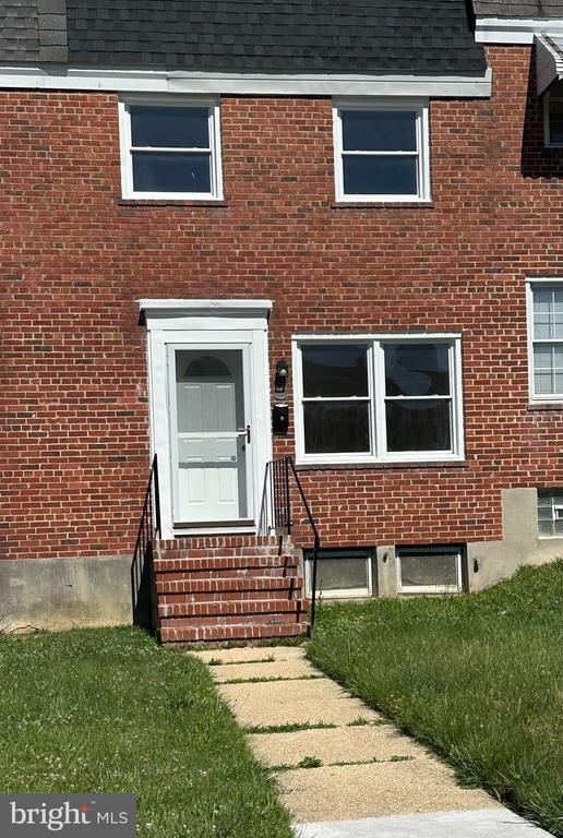 Building Photo - 4304 Roberton Ave