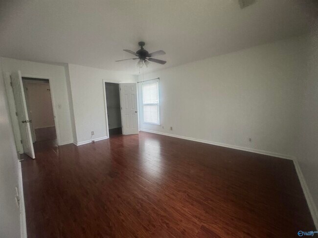 Building Photo - 792 Seina Vista Dr