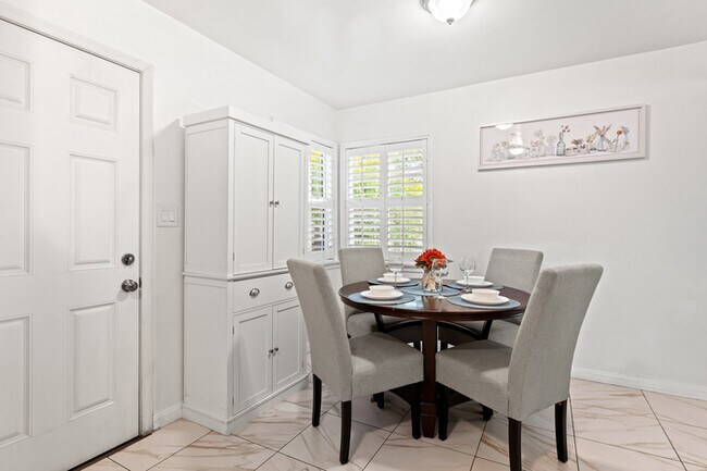 Building Photo - 1751 Belmont Ave