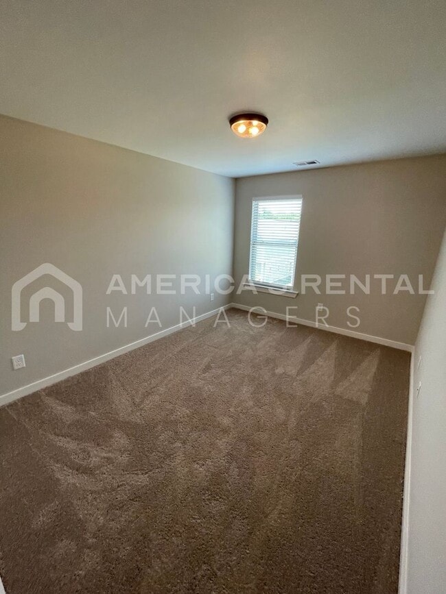 Building Photo - 286 Shiloh Creek Dr