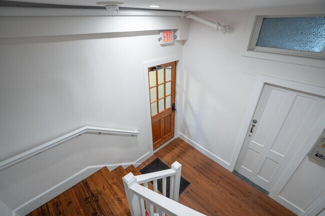 Building Photo - 11 Aviles St