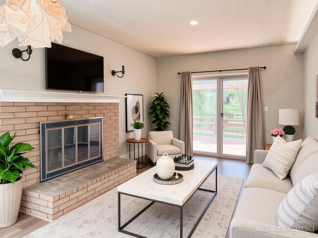 Building Photo - 2844 Renfrew St