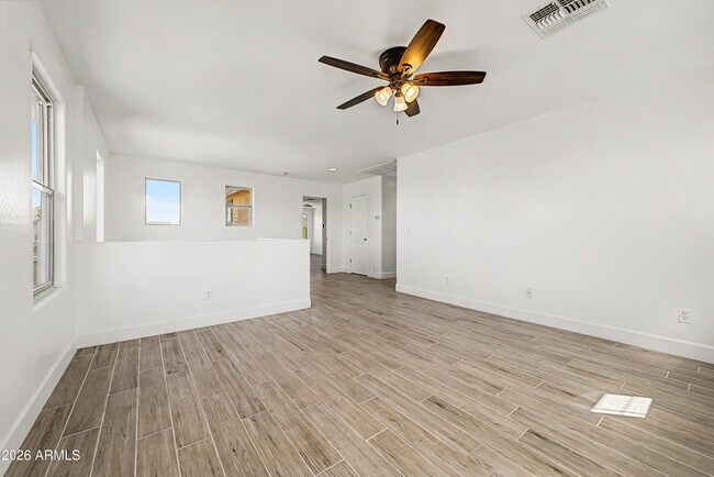 Building Photo - 16332 W Moreland St