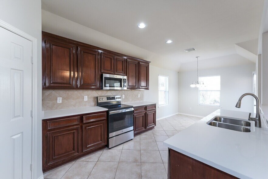 Building Photo - 28506 Carly Cove Ln