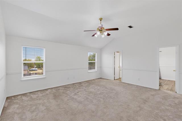 Building Photo - 415 Hidden Ridge Dr