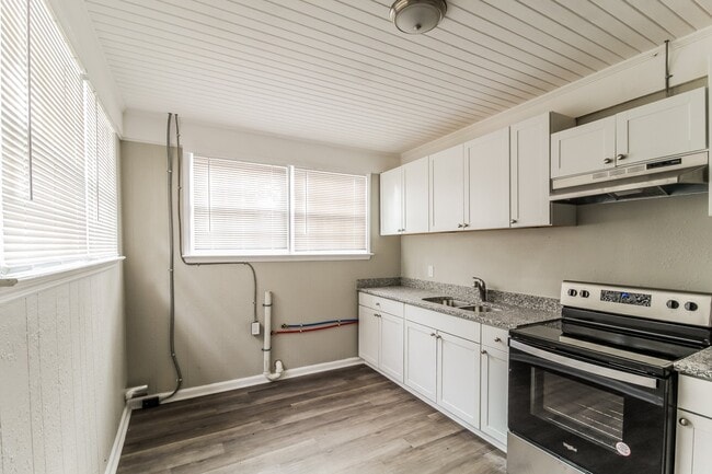 Building Photo - 702#B West Church Street, 31030; #2116170 - 2116170