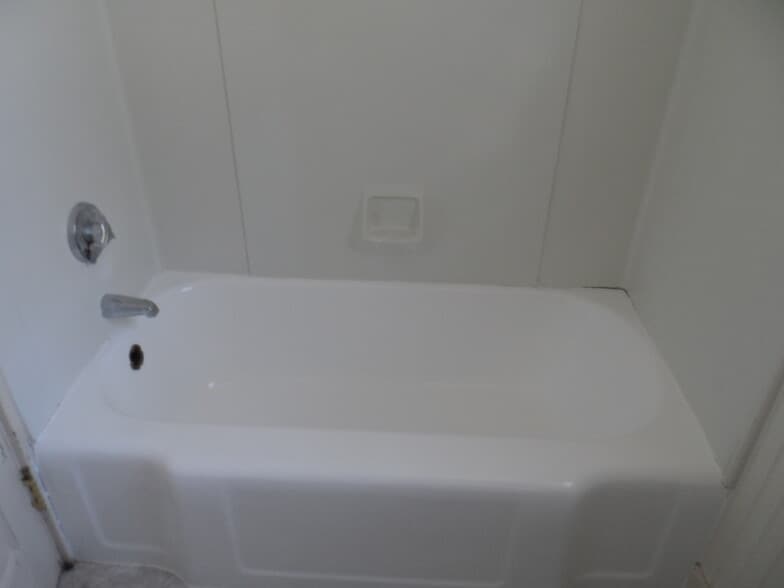 Building Photo - 11 Chestnut St