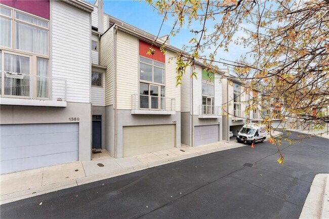 Building Photo - 1382 Stirling Cir NW