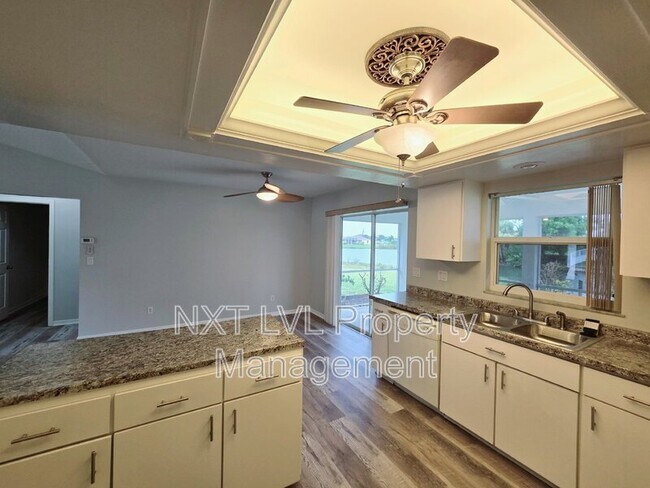 Building Photo - 1811 NE 2nd St