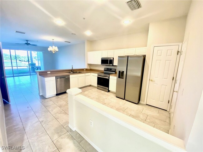 Building Photo - 1070 Albany Ct