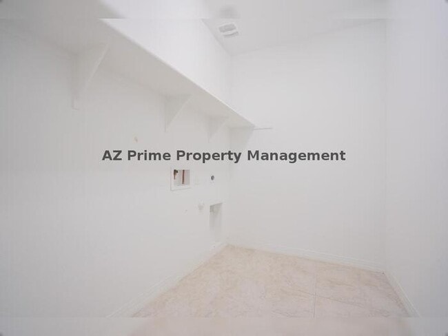 Building Photo - 16512 W Desert Ln