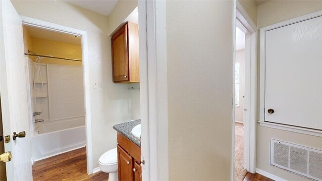Building Photo - 309 Manuel Dr