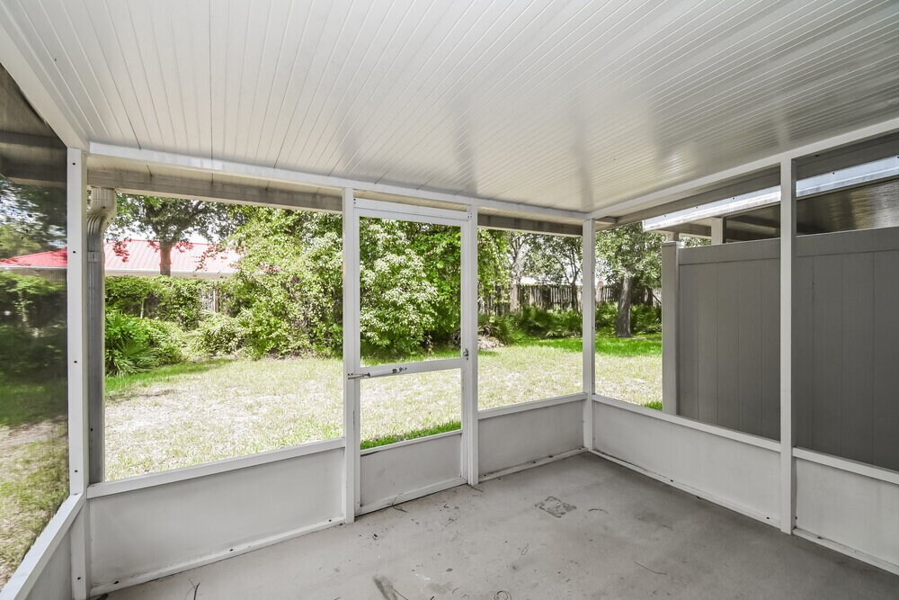 Building Photo - 11894 Lake Bend Cir