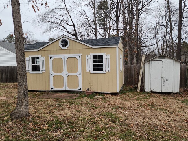 Building Photo - 3 Bedroom 2 Bath Rancher in Midlothian!