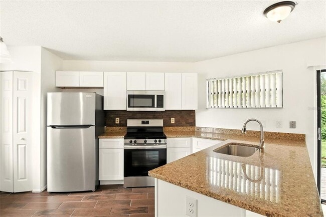 Building Photo - 4523 Hidden Oak Ct
