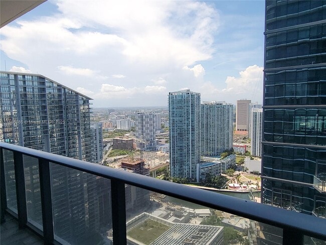 Building Photo - 801 S Miami Ave