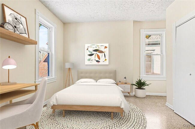 Building Photo - 302 Kellogg St