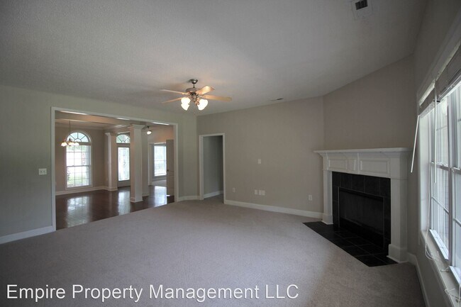 Building Photo - 5013 Patriot Park Dr SE