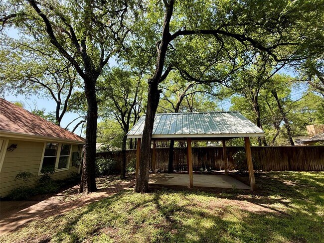 Building Photo - 5615 Shoal Creek Blvd