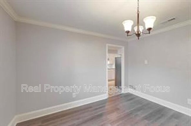 Building Photo - 14724 Overview Dr