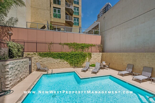 Building Photo - Renovated Cortez Hill 2 Bedroom at Symphon...