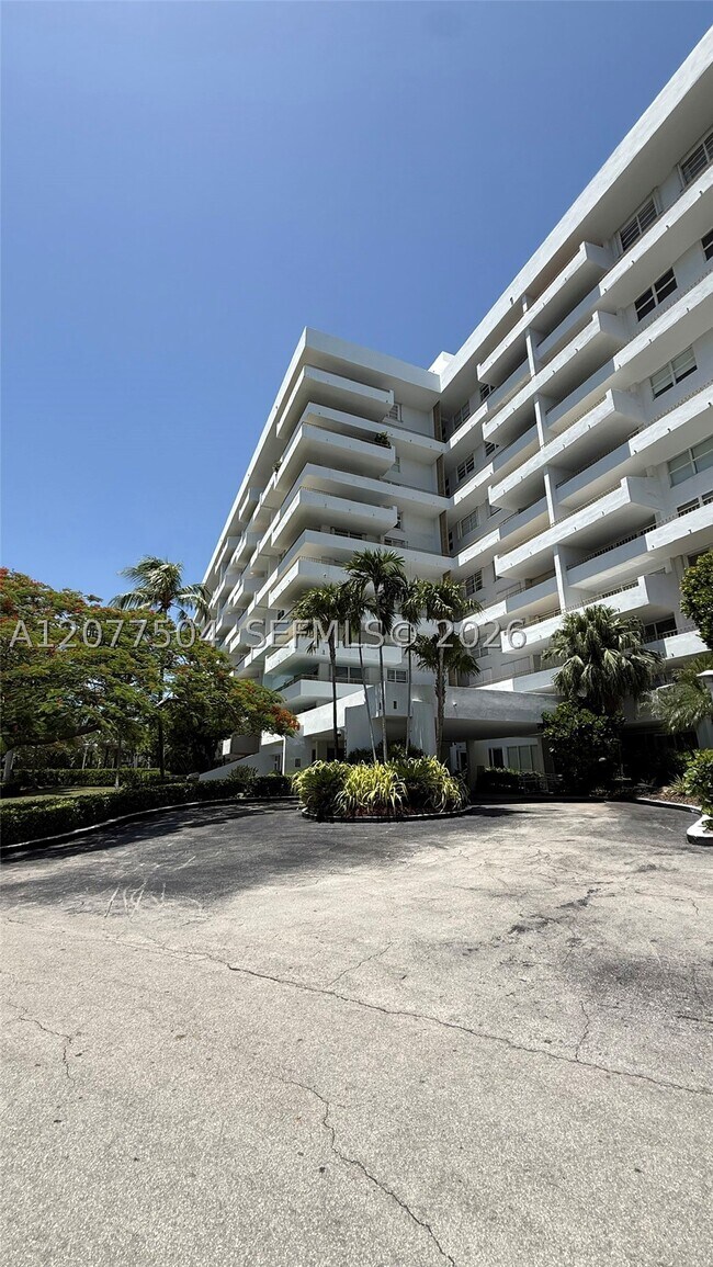 Building Photo - 155 Ocean Ln Dr