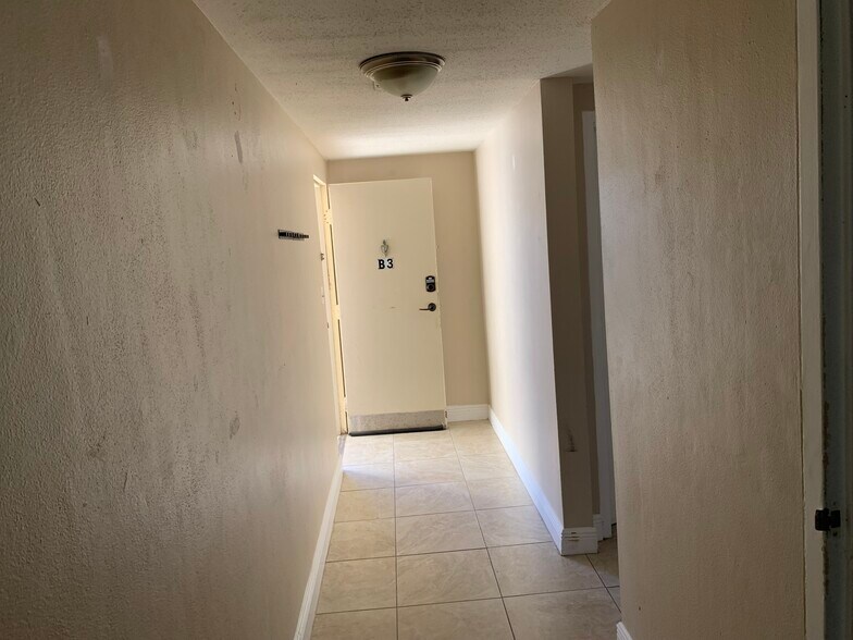 Building Photo - 250 N Banana River Dr