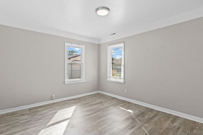Building Photo - Beautifully Updated Ranch with Loads of up...