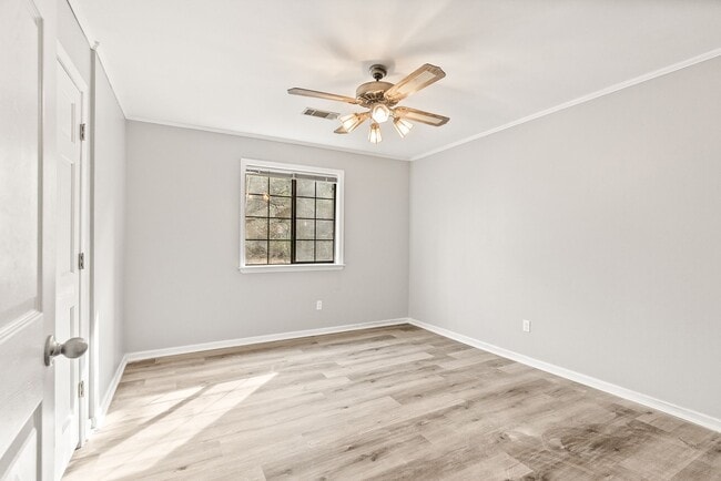 Building Photo - Maumelle Luxury Riverland Home
