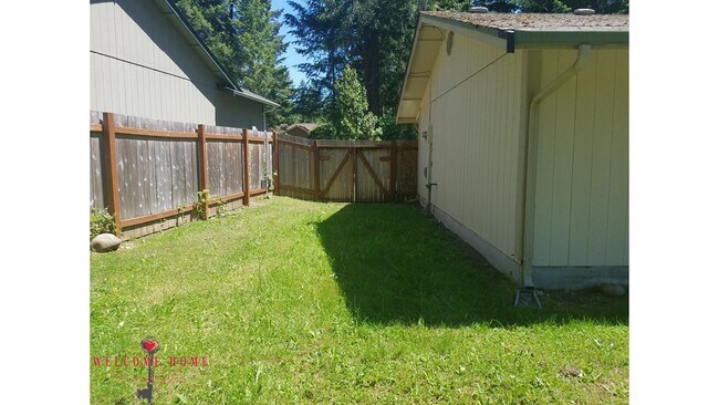 Building Photo - Wonderful rambler in amazing wooded commun...