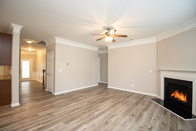 Building Photo - (Coming Soon) Beautiful 4 Bedroom Home in ...